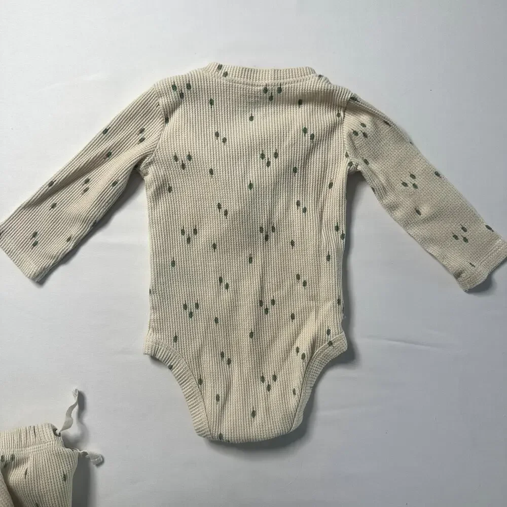 Carter's Baby 2-Piece Tree Print Thermal Bodysuit Pant Set Sz 9m